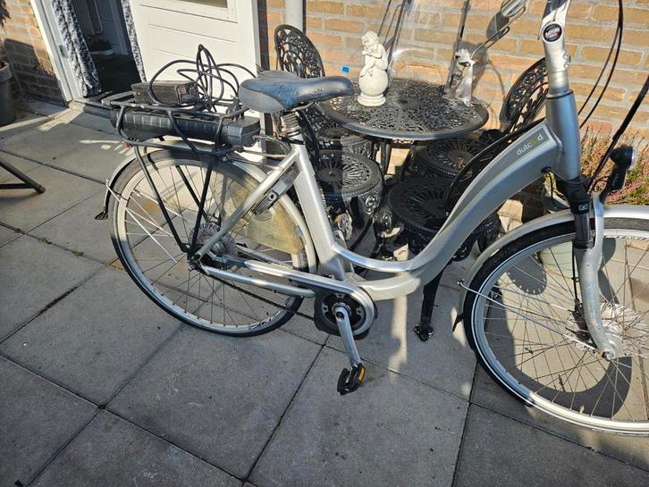 Elektrische fiets opknapper of voor onderdelen, Fietsen en Brommers, Elektrische fietsen, Gebruikt, Overige merken, Minder dan 30 km per accu