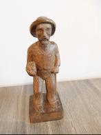 Uit hout gesneden beeld, Antiek en Kunst, Kunst | Beelden en Houtsnijwerken, Ophalen of Verzenden