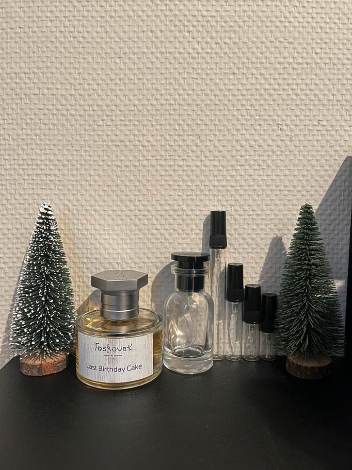 Last Birthday Cake - Toskovat’ Samples, Verzamelen, Parfumverzamelingen, Nieuw, Proef of Tester, Gevuld, Ophalen of Verzenden