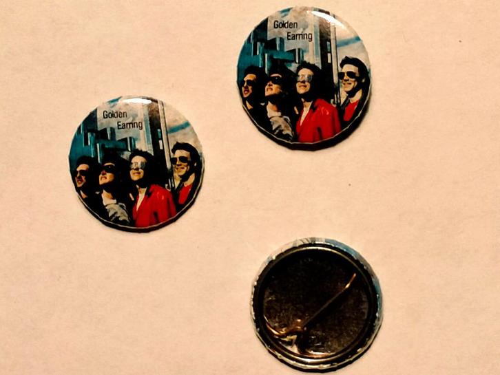 Golden Earring Barry Hay vintage buttons logo band rock, Verzamelen, Muziek, Artiesten en Beroemdheden, Gebruikt, Ophalen of Verzenden