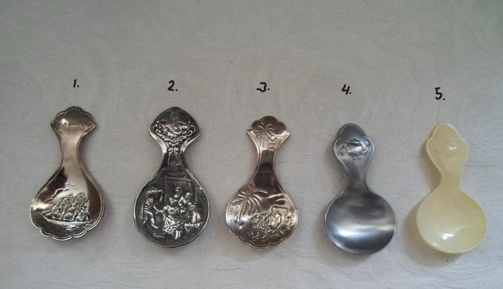5 Verschillende theeduimen / theeschepjes., Antiek en Kunst, Antiek | Bestek, Ophalen of Verzenden