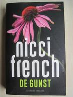 500 - De gunst - Nicci French, Europa overig, Nicci French, Ophalen of Verzenden, Zo goed als nieuw