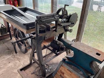 Oude Zaagmachine - 220V - Werkend beschikbaar voor biedingen