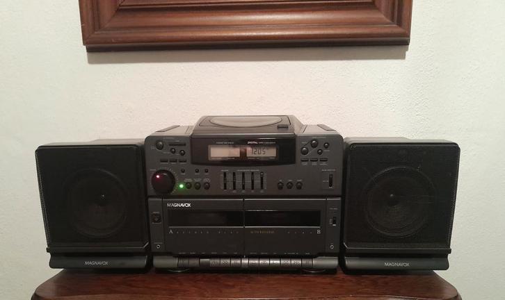 Mooie zeldzame MAGNAVOX BOOMBOX AZ-8700-17,NIEUWSTAAT, Audio, Tv en Foto, Radio's, Zo goed als nieuw, Verzenden