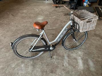 Meisjes/dames fiets beschikbaar voor biedingen