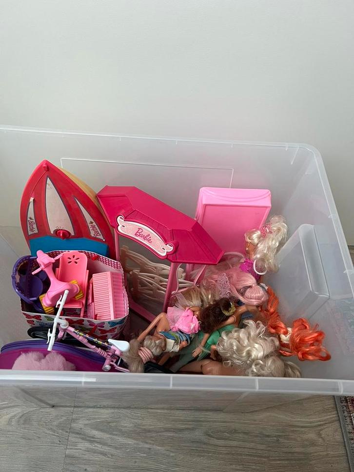 Barbie spullen (poppen, kleding, assecoires, meubels), Kinderen en Baby's, Speelgoed | Poppen, Gebruikt, Barbie, Ophalen of Verzenden