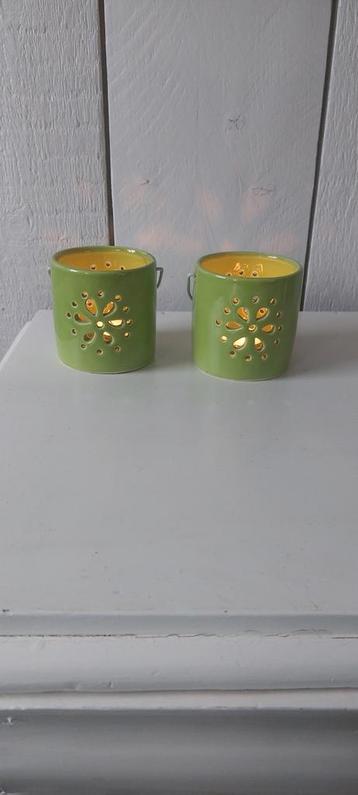 2 groene windlichtjes waxinehouders kaarsje branden sfeer beschikbaar voor biedingen