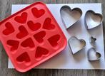 koekjes uitsteker hart 5 delig + bakvorm, Bakvorm, Ophalen of Verzenden, Zo goed als nieuw, Taarten