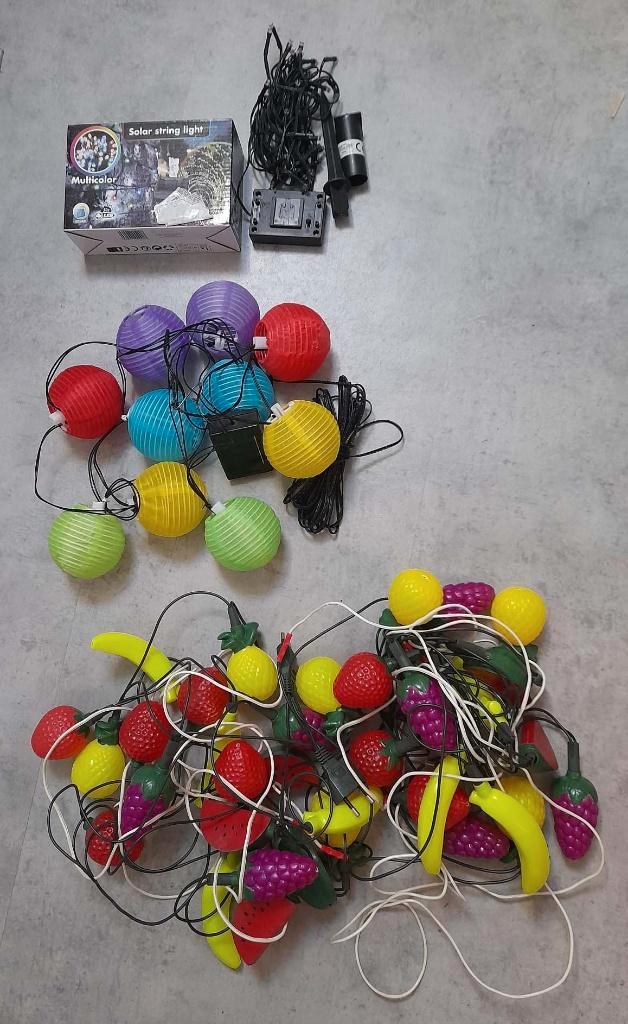 2 slingers FEEST VERLICHTING op lichtnet en 2 op solar, Tuin en Terras, Buitenverlichting, Zo goed als nieuw, 50 tot 250 watt