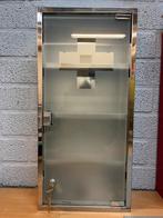 Medicijnkastje met slotje, Ophalen, Zo goed als nieuw, 25 tot 50 cm, Minder dan 100 cm