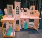 Groot Barbie kasteel - inklapbaar!, Kinderen en Baby's, Speelgoed | Poppenhuizen, Ophalen, Gebruikt, Poppenhuis
