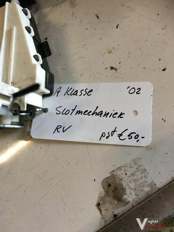 Mercedes A Klasse 4drs 2002 Slotmechaniek Rechtsvoor of Link beschikbaar voor biedingen