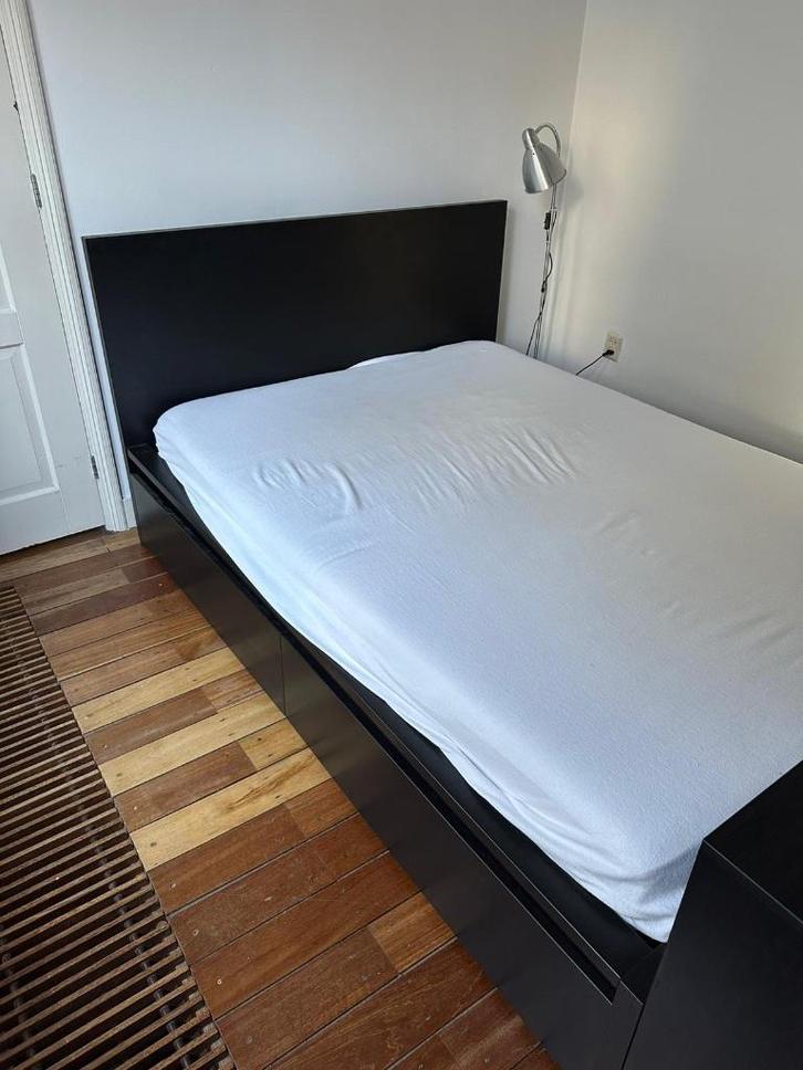 Ikea Malm bed + matras 140x200, Huis en Inrichting, Slaapkamer | Bedden, Zo goed als nieuw, Tweepersoons, 140 cm, 200 cm, Hout
