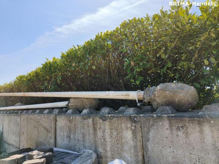 Vlaggenmast vlaggenstok 6m lengte op betonvoet kunststof, Diversen, Vlaggen en Wimpels, Gebruikt, Ophalen of Verzenden