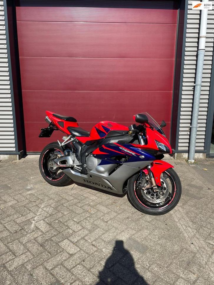 Honda CBR1000RR Fireblade Yoshimura uitlaat, Motoren, Motoren | Honda, Bedrijf, Sport, meer dan 35 kW
