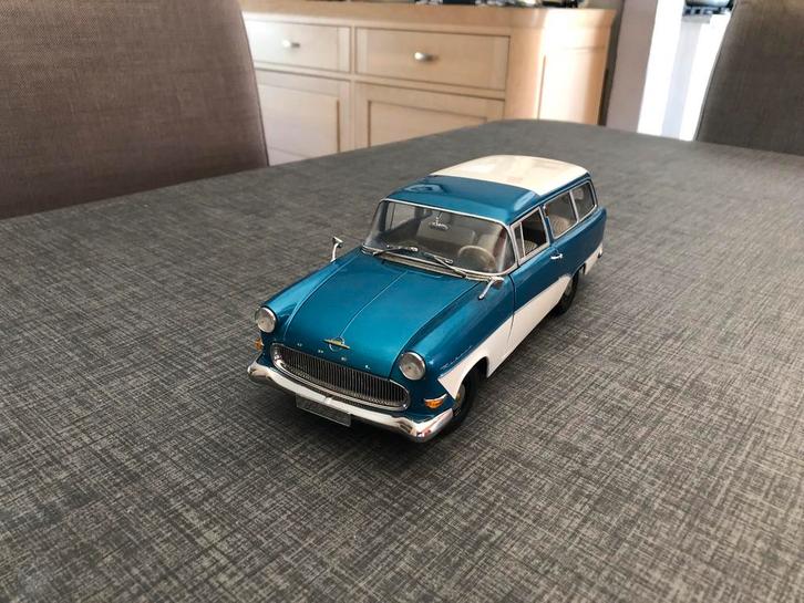 Minichamps 1/18 Opel record p1 bestelwagen uit 1958-1960, Hobby en Vrije tijd, Modelauto's | 1:18, Zo goed als nieuw, Auto, MiniChamps