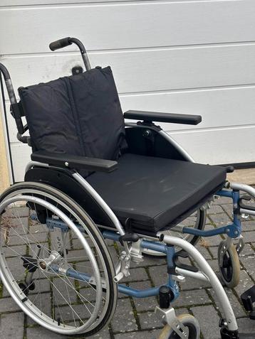 Brede Excel rolstoel inklapbaar , nu €119,00. beschikbaar voor biedingen