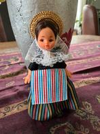Vintage Beibi Spaanse Pop in Doosje Traditionele Kleding Pop, Ophalen of Verzenden
