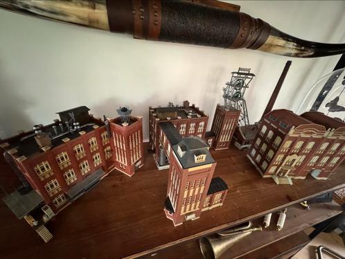 Gigantische set kibri mijnbedrijf kantoor productie 1:87, Hobby en Vrije tijd, Modeltreinen | H0, Gebruikt, Brug, Tunnel of Gebouw
