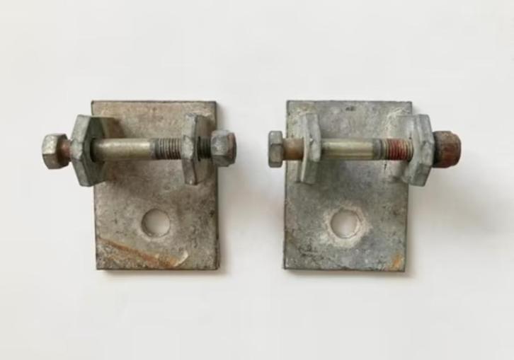 Anker - 2 Stuks, Doe-het-zelf en Verbouw, IJzerwaren en Bevestigingsmiddelen, Gebruikt, Overige typen, Ophalen of Verzenden