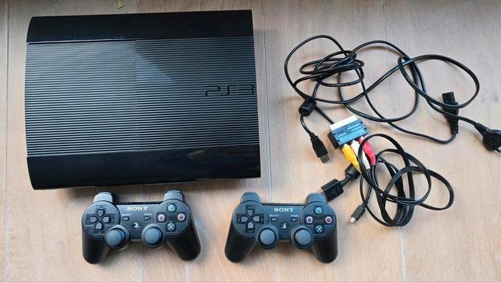 Spelcomputer Playstation 3 met 7 spellen en 2 controllers, Spelcomputers en Games, Spelcomputers | Sony PlayStation 3, Gebruikt