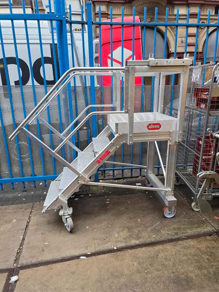 Altrex Bordestrap - Zeer Goede Staat, Doe-het-zelf en Verbouw, Ladders en Trappen, Zo goed als nieuw, 2 tot 4 meter, Ophalen of Verzenden