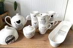 Riverdale servies mokken , theepot , brood schaal , suiker, Huis en Inrichting, Keuken | Servies, Ophalen of Verzenden