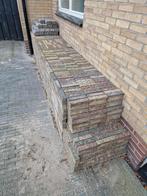 Gratis sierstenen rood,blauw,geel +-22m2 hele stenen., Tuin en Terras, Ophalen, Gebruikt, Beton, Klinkers