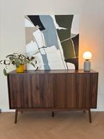 Luxe vintage dressoir in walnoot houtlook, Huis en Inrichting, Kasten | Dressoirs, Ophalen, Met deur(en), 100 tot 150 cm, Zo goed als nieuw