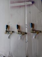 Drie biertapkranen, Ophalen