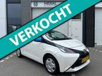 Toyota Aygo 1.0 VVT-i x-now 5Drs Airco NAP APK JULI 2026, Voorwielaandrijving, Gebruikt, Euro 6, 4 stoelen