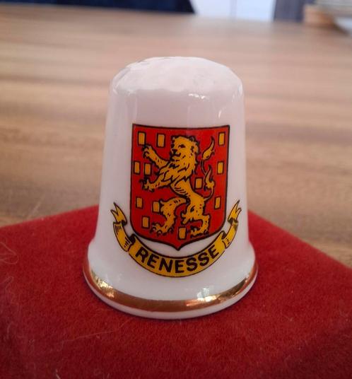 Vingerhoed Renesse, Verzamelen, Vingerhoedjes, Zo goed als nieuw, Nederland, Porselein, Ophalen of Verzenden