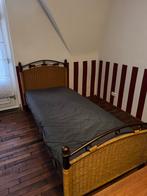 Bed met matras - Weinig gebruikt!, Ophalen, 90 cm, Eenpersoons, Bruin
