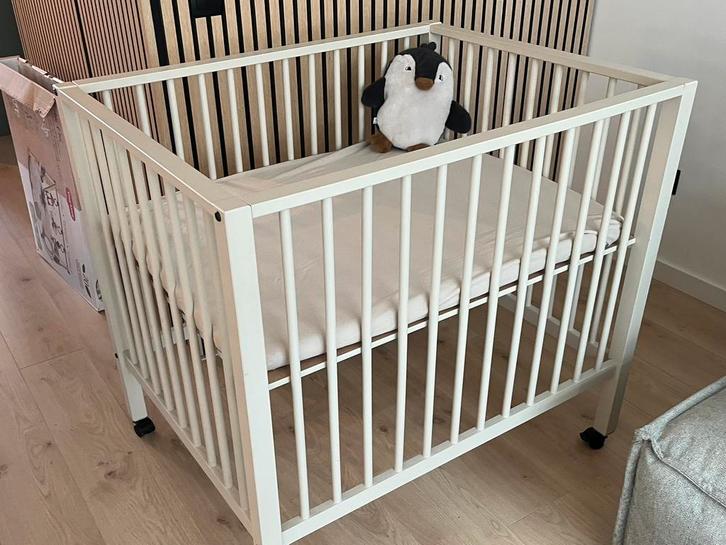 Europe baby Robin 2 oatmeal, Kinderen en Baby's, Boxen, Zo goed als nieuw, Rechthoekig, In hoogte verstelbaar, Wieltjes, Ophalen