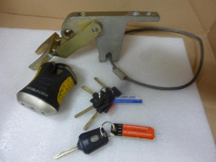 2 x aanhangwagen disselslot een alko en een double lock scm, Auto diversen, Aanhangers en Bagagewagens, Gebruikt, Ophalen