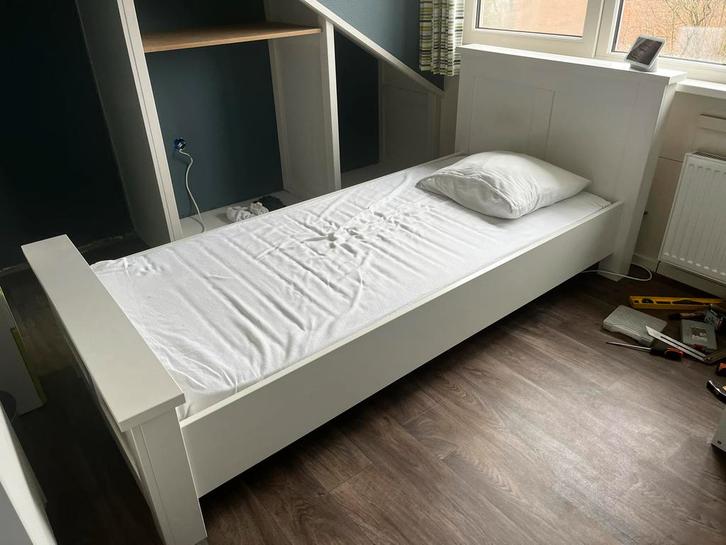 Complete degelijke tienerkamer met bed, kast en boekenkast, Kinderen en Baby's, Kinderkamer | Complete kinderkamers, Gebruikt