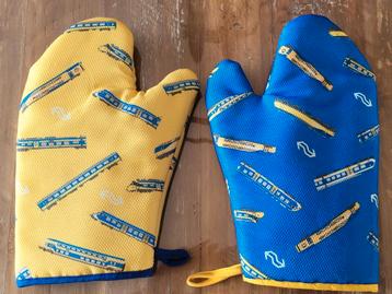 NS - ovenwanten, geel en blauw beschikbaar voor biedingen