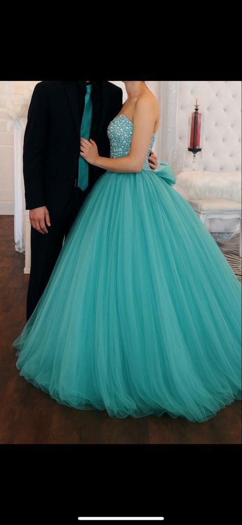 Prachtige Verlovingsjurk XS/S, Kleding | Dames, Jurken, Zo goed als nieuw, Maat 34 (XS) of kleiner, Groen, Onder de knie, Ophalen of Verzenden