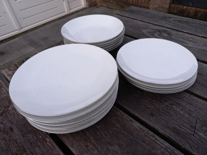 Thomas servies borden 18 stuks, Huis en Inrichting, Keuken | Servies, Bord(en), Overige stijlen, Porselein, Ophalen of Verzenden