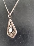 Leuke oude zilveren ketting met hanger gemerkt, Sieraden, Tassen en Uiterlijk, Antieke sieraden, Verzenden, Zilver, Ketting, Met edelsteen