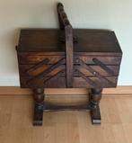 Antieke houten naaidoos op voet, Antiek en Kunst, Ophalen of Verzenden