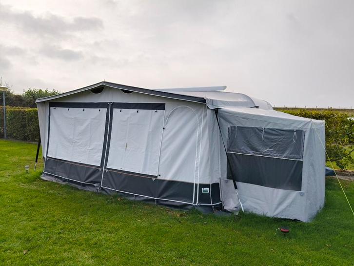 Voortent Sorento 240 omloopmaat 11, Caravans en Kamperen, Tenten, Zo goed als nieuw, Ophalen