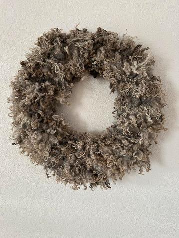 Wol krans deur krans kerst krans beschikbaar voor biedingen