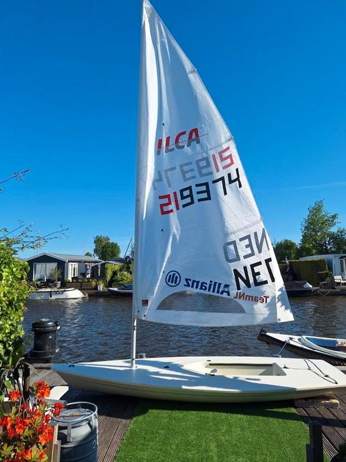 Mooie Laser met 3 zeilen ligplaats langweer Friesland, Watersport en Boten, Open zeilboten, Gebruikt, Laser, 3 tot 6 meter, Polyester