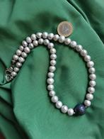 Echte zoetwaterparelketting met lapis lazuli kraal, Overige kleuren, Ophalen of Verzenden, Zo goed als nieuw, Steen of Mineraal