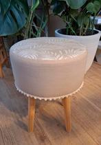 Boho krukje gerestyled, Huis en Inrichting, Krukjes, Ophalen of Verzenden, Zo goed als nieuw, Hout