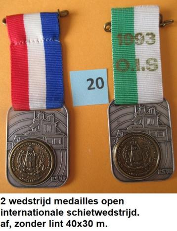2 mooie medailles, OLS, K.S.V.R.  beschikbaar voor biedingen