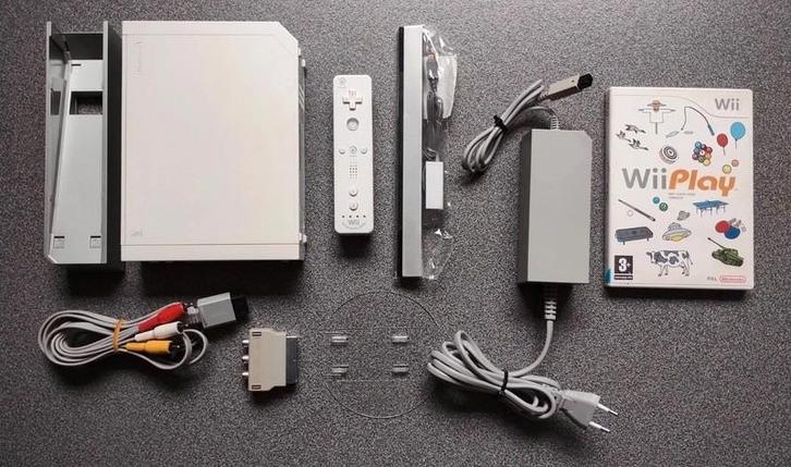 Nintendo Wii + Wii Play, Spelcomputers en Games, Spelcomputers | Nintendo Wii, Zo goed als nieuw, Met 1 controller, Met games
