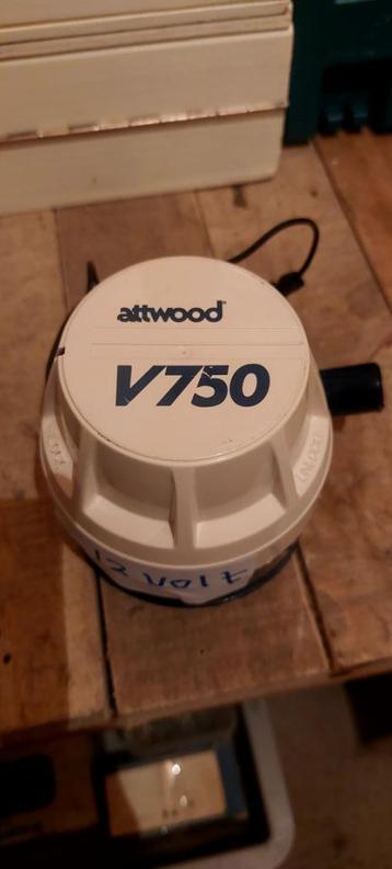 attwood lenspomp v750 beschikbaar voor biedingen