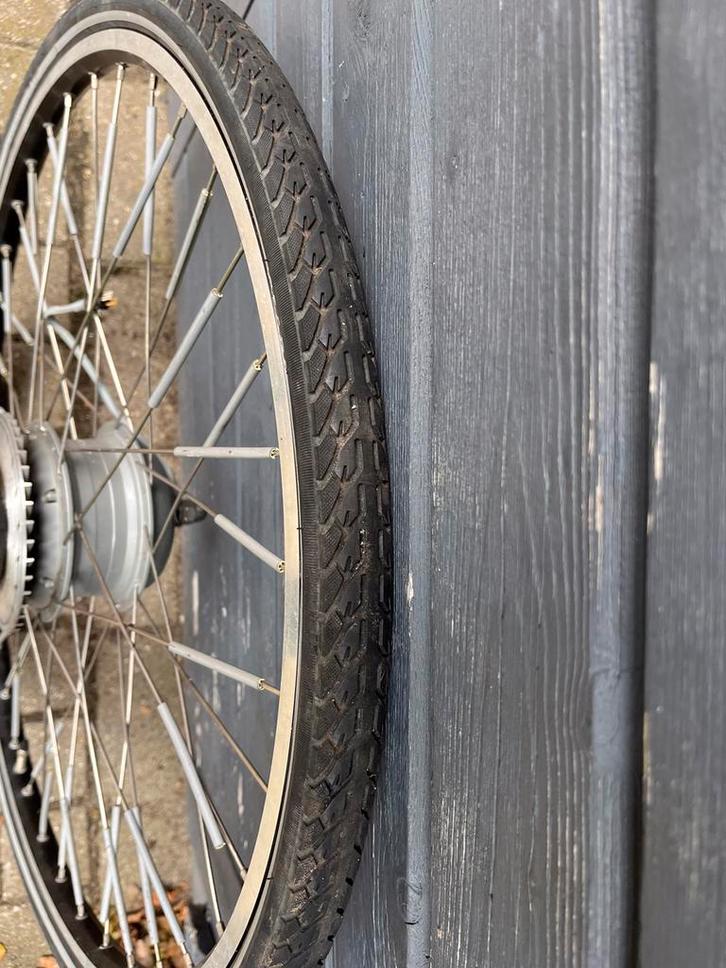 Gazelle innergy voorwiel motor 9 pins en bagagedrager!, Fietsen en Brommers, Fietsonderdelen, Zo goed als nieuw, Algemeen, Overige typen